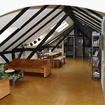 Urban Living Unter Den Daechern Der Goettinger Altstadt