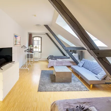 Urban Living Unter Den Daechern Der Goettinger Altstadt * Gottingen