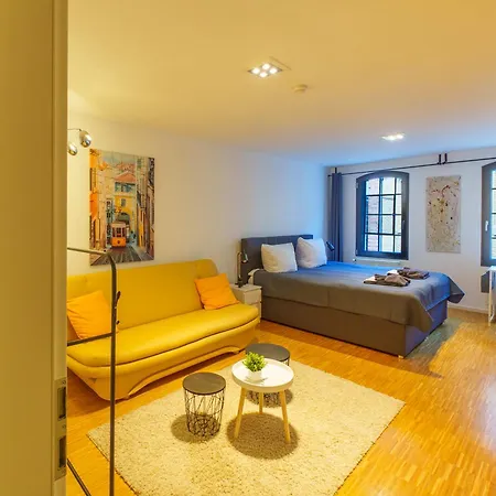 Urban Living Unter Den Daechern Der Goettinger Altstadt Homestay *