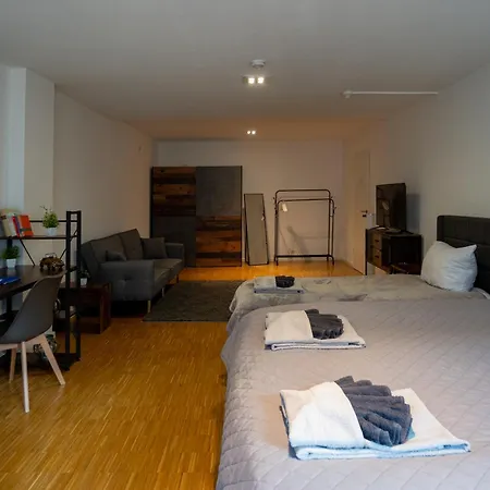 Urban Living Unter Den Daechern Der Goettinger Altstadt