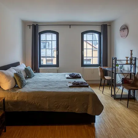 Urban Living Unter Den Daechern Der Goettinger Altstadt Homestay Gottingen