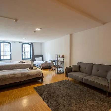 Urban Living Unter Den Daechern Der Goettinger Altstadt * Gottingen