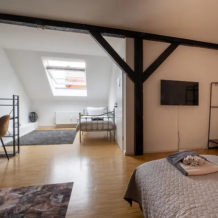 Urban Living Unter Den Daechern Der Goettinger Altstadt *