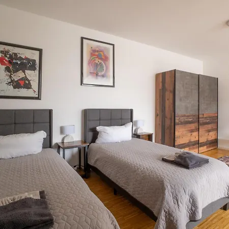 Urban Living Unter Den Daechern Der Goettinger Altstadt Homestay *