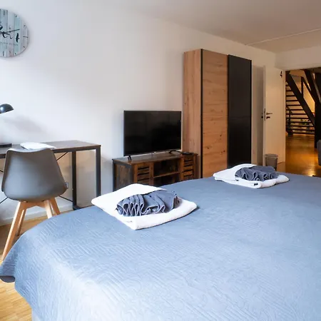 Urban Living Unter Den Daechern Der Goettinger Altstadt Gottingen