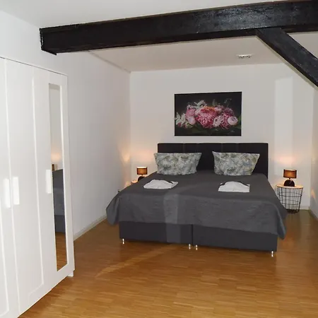 Urban Living Unter Den Daechern Der Goettinger Altstadt *