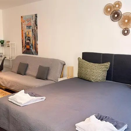 Urban Living Unter Den Daechern Der Goettinger Altstadt Göttingen